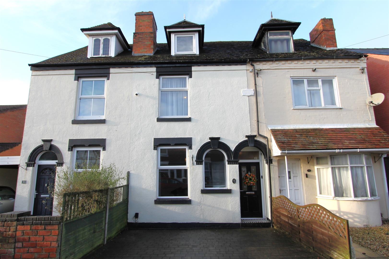 3 bed property in Vine Street, Kidderminster